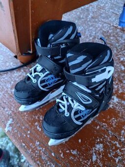 Chlapčenské korčule na ľad veľkosť 26-29