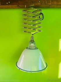 Industriálna nožnicová lampa závesná zelený smalt