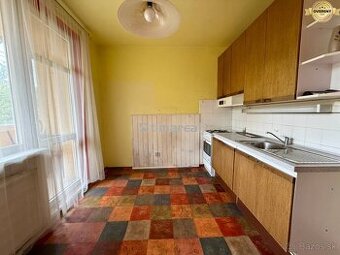 EXKLUZÍVNE - Veľký 3i byt vhodný na rekonštruk., ul. Hlboká