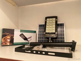 Solárna lampa 200w s oddeleným solarom
