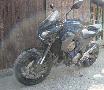 KAWASAKI Z800