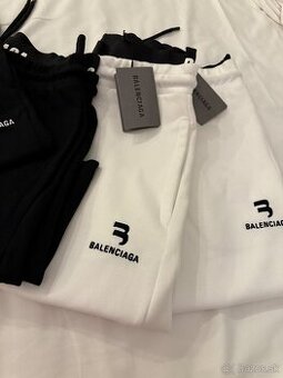 Krátke nohavice Balenc.