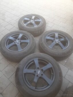 Predam alu 5x114,3-17 pneu 215/65-17 sportage,tucson,kadjar,