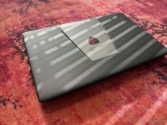 ASUS ROG GL552JX – i7 / 16 GB RAM / SSD + 2 TB HDD