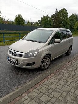 Zafira B 1,6 benzín, 7miest, 2010, 254km