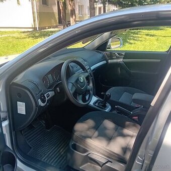 Škoda octavia 1.9 tdi 77kw diesel rok 2011