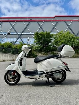 Predám Vespa GTS 125 rv 2012