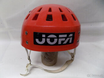 Hokejová helma vzor Jofa (výroba Salvo) - červená - PRODÁNO