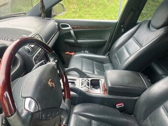 Predam Porsche Cayenne 4,5S benzin + lpg