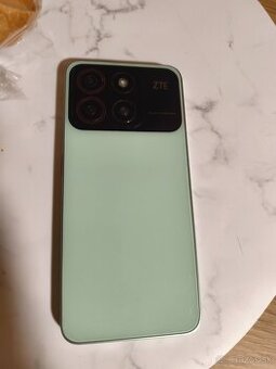 Predám mobil v dobrom stave je ako nový