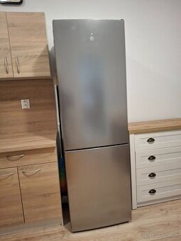 Chladnička s mrazničkou BOSCH