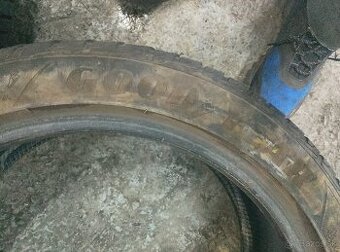 225/45 R18 zimné pneu. Runflat