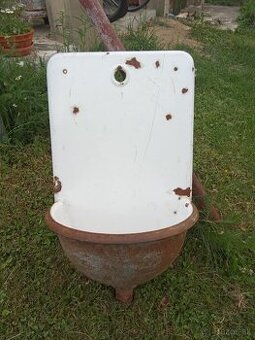 liatinove umyvadlo ,zavesne na stenu, na zahradu
