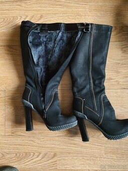 Predám dámske čižmy 2