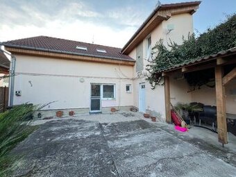 Na predaj 4 izbový rodinný dom, Nové Zámky