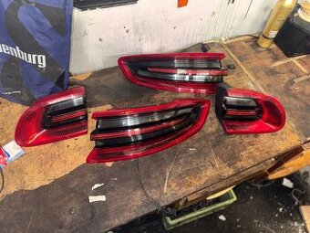 Svetlá Porsche Macan 2014