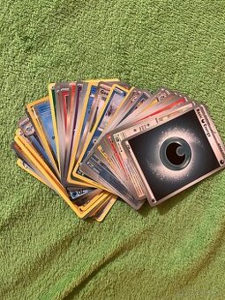 POKEMON TCG ZEBRATELSKE KARTICKI