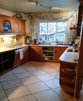 Rustikální dubová linka do U se spotřebiči,6302