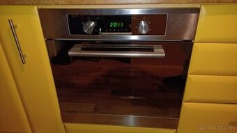 Vstavaná elektrická rúra Baumatic