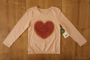 Dievčenské tričko C&A 122 (sedí 116) srdce - NOVÉ