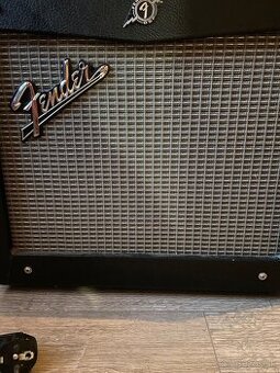Predám fender malo používanú gitarové kombo