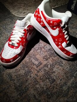 Nike Air Force 1