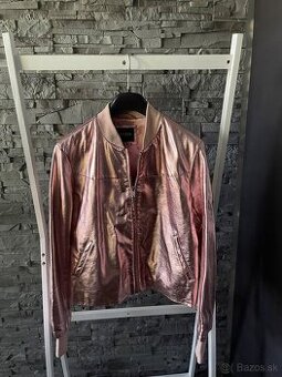 Guess v.S-M
