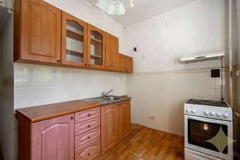 Exkluzívne na predaj 4izbový byt o výmere 87m2 v pôvodnom st