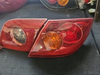 Mazda 3 BK zadne svetla