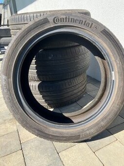 Continental 235/45 R 18
