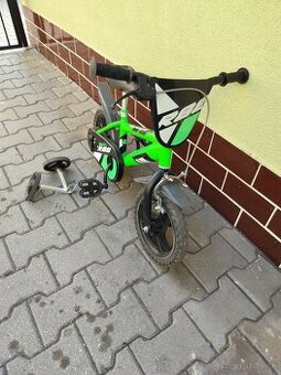 detský bicyklík s pomocnými koliskami