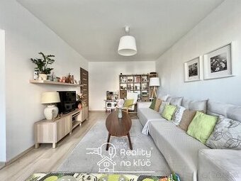 Na predaj zrekonštruovaný 3-izbový byt na Nábrežnej ul. v NZ