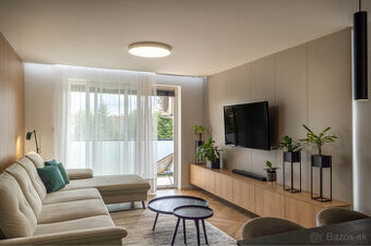 Dizajnový 3-izbový byt kompletne zariadený s garážou