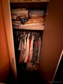 Šatníková skriňa