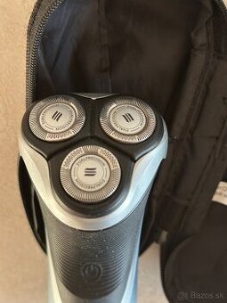 Holiaci strojček Philips 866