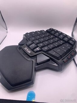 Deluxe - jednoruká herná klávesnica - DLK-T9S