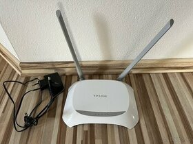 TP link TL-WR240N router - 1