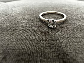 Zásnubný prsteň s diamantom - 1