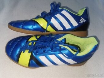 halovky Adidas c.36 a 2/3