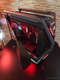 Asus Rog Hyperion