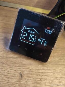 Wifi, Tuya | Termostat pre elektrické podlahové kúrenie 16A