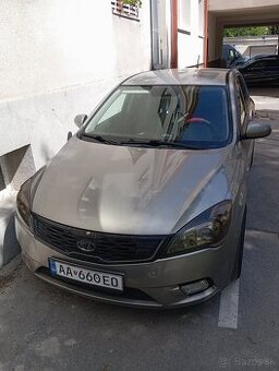 Kia ceed 1,4 benzín