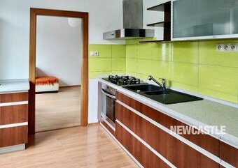 NEWCASTLE⏐PRENÁJOM 2 izbového bytu v centre ZV (58,64 m2)