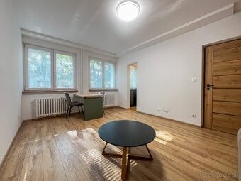 Štýlová a kompletne zrekonštruovaná garzónka v centre Žiliny