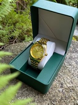Rolex Datejust | 41mm | Gold Dial