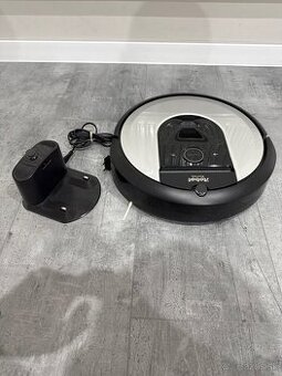 iRobot Roomba i7 Light Grey