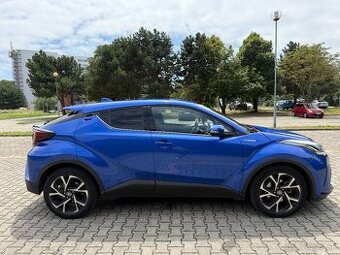 Toyota CHR 1.8 Hybrid 2021 rok