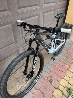 BMC Fourstroke Three 29 bicykel, carbon/white, S