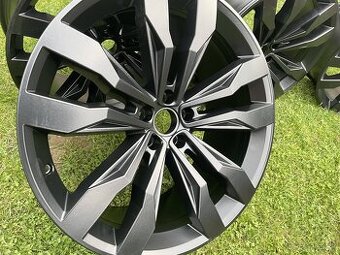 SUZUKA orig. alu disky 9,5Jx R21 ET31
