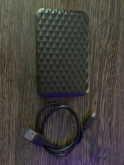 Predám externý 2,5-palcový pevný disk 320GB